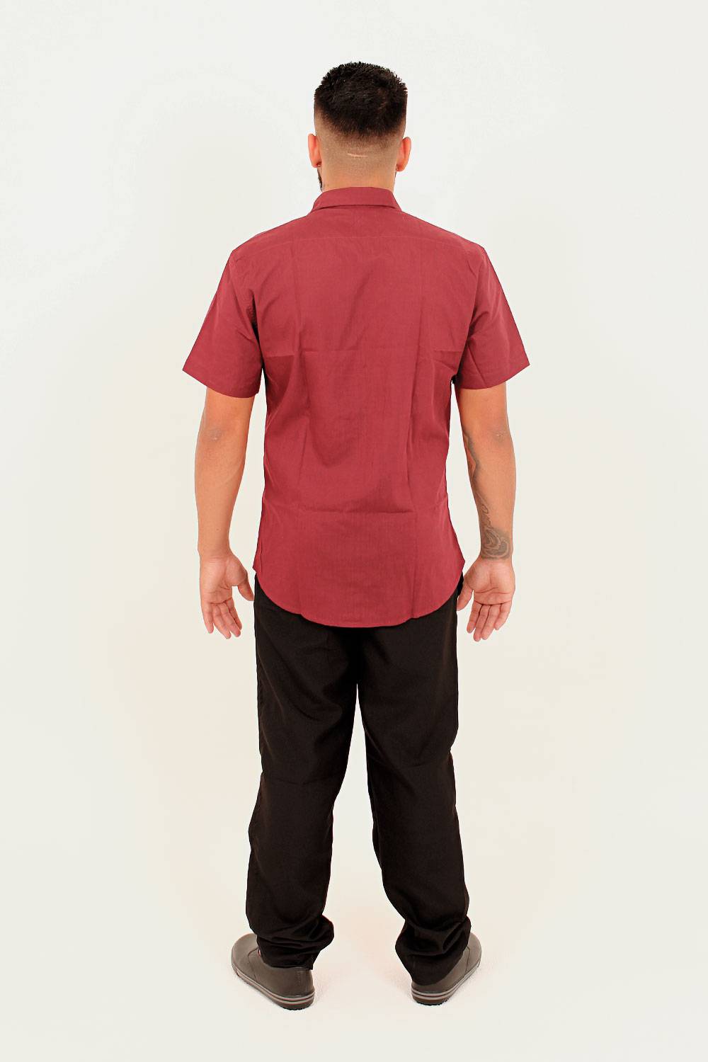 camisa-social-manga-curta-vinho